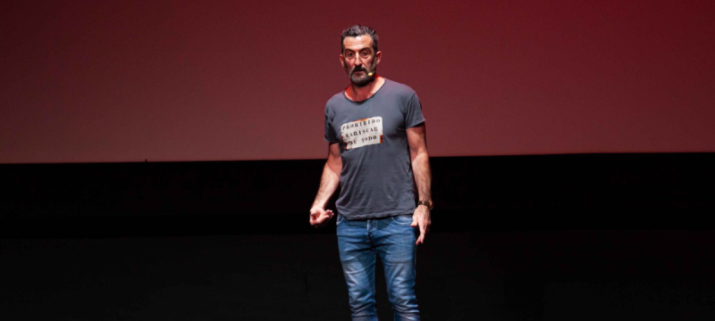 «Chungo» en el teatro La Latina | Zahera en el escenario (imagen: Teatro La Latina)