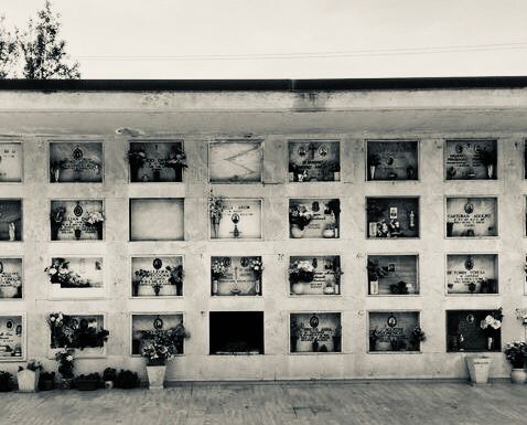 La exhumación de la abuela